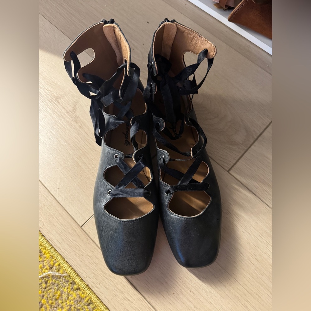 “Molly Lace Up Flats”